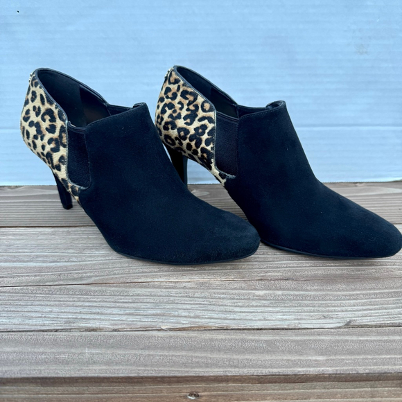 Cole Haan Suede Booties Leopard & Black Women’s 8½ Ankle Heels Real Fur NEW - Picture 1 of 12